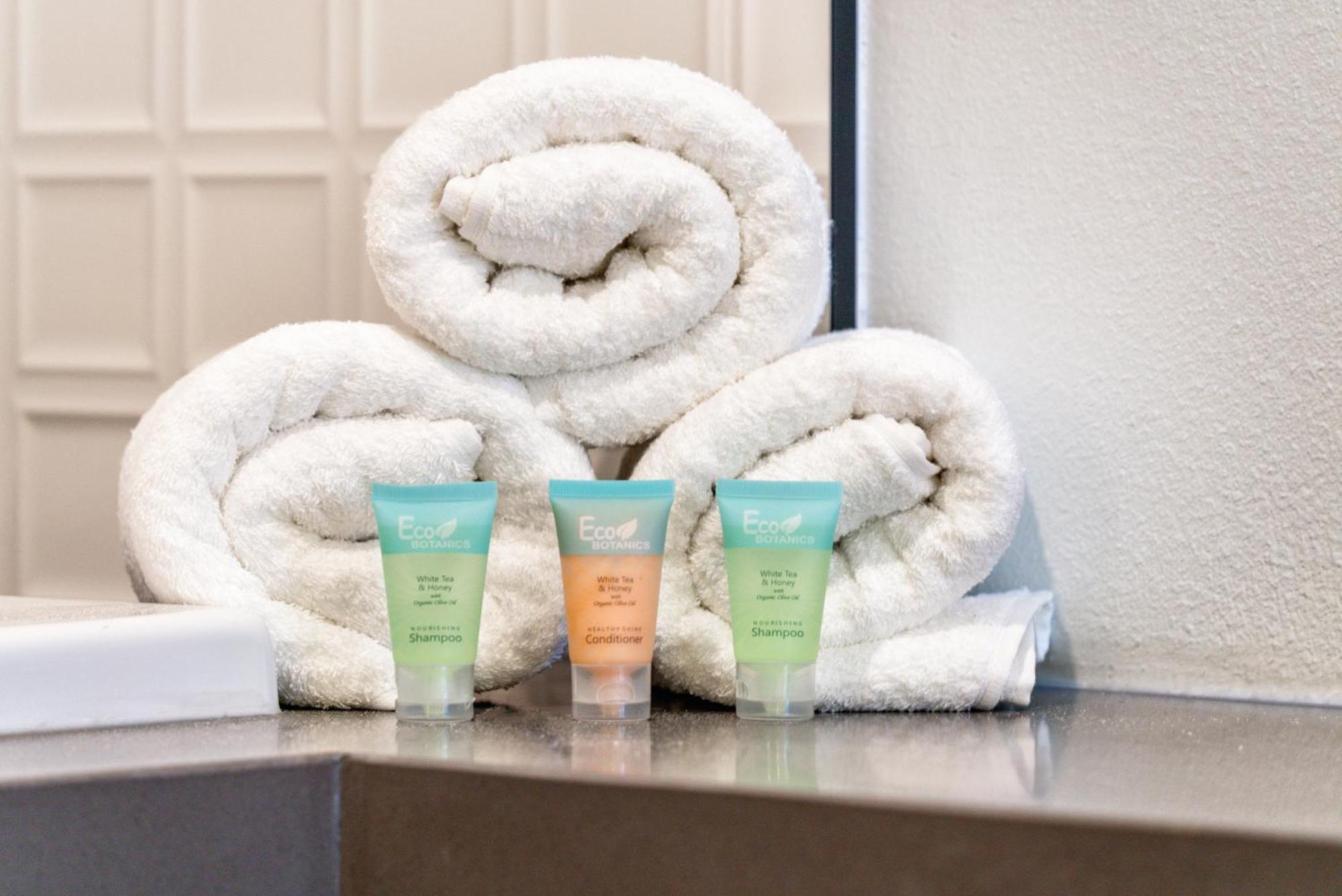Aspire Inn Studios & Spas Bellflower Dış mekan fotoğraf